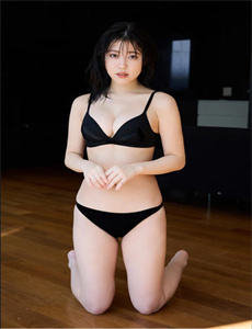 《bonnie 李宗瑞-在鬼屋里被工作人员C了》