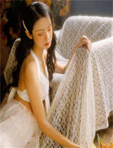 《花房姑娘电影未删减版-东京性爱死》